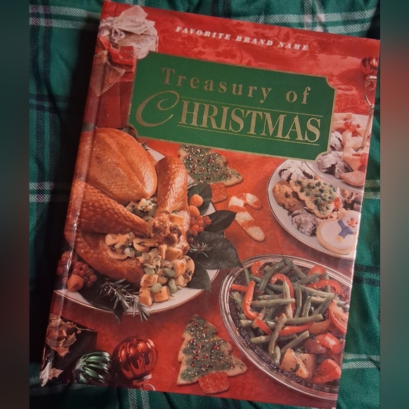 Vintage Treasury of Christmas cookbook.🎄🎁 - Picture 16 of 16